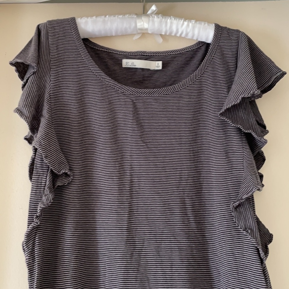 Madewell Hi-Line ruffled SS tee, size small